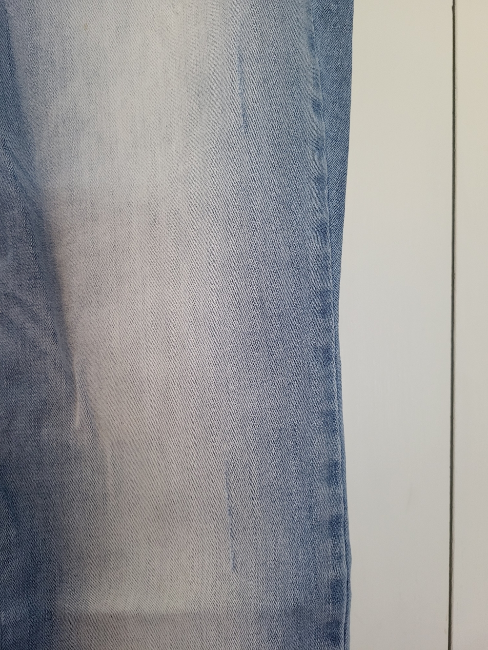 Democracy Flex-ellent Light Blue Cropped Jeans with Multicolor Scalloped Hem - Picture 9 of 14